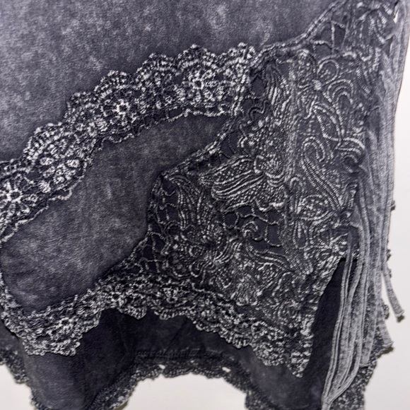 Fringe western Lace crochetTop - Picture 5 of 10